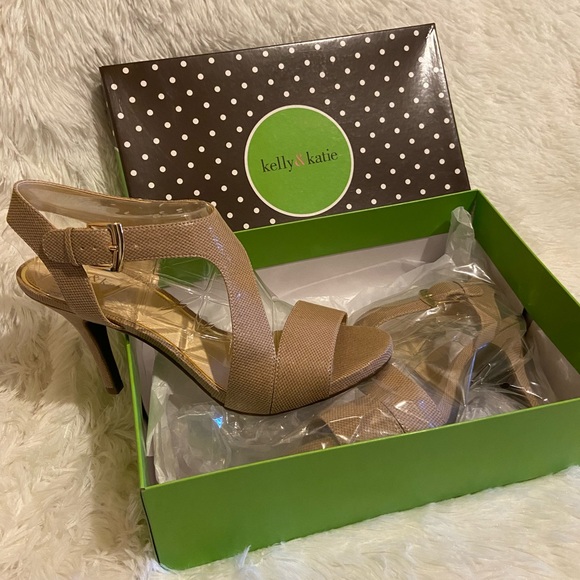 KELLY & KATIE KK Petra Sandal Heels - Picture 5 of 6